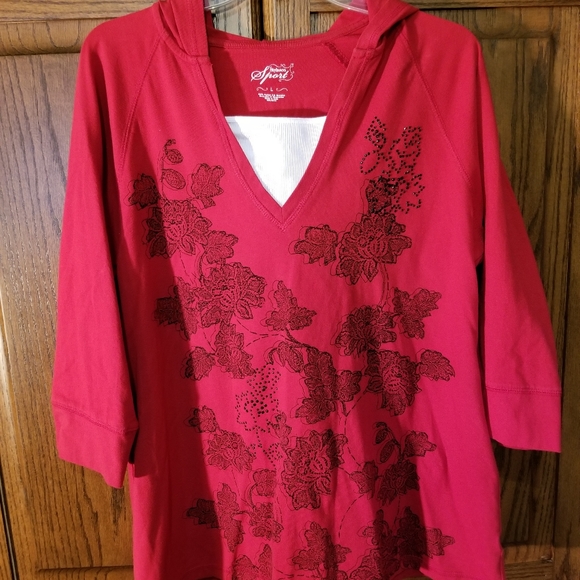 EUC Style & Co LG red top - Picture 1 of 10